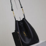 Saint Laurent Paris Vii Pochon In Lambskin Black